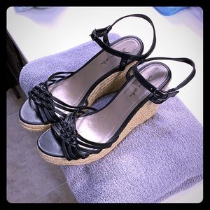 Melrose Avenue wedges